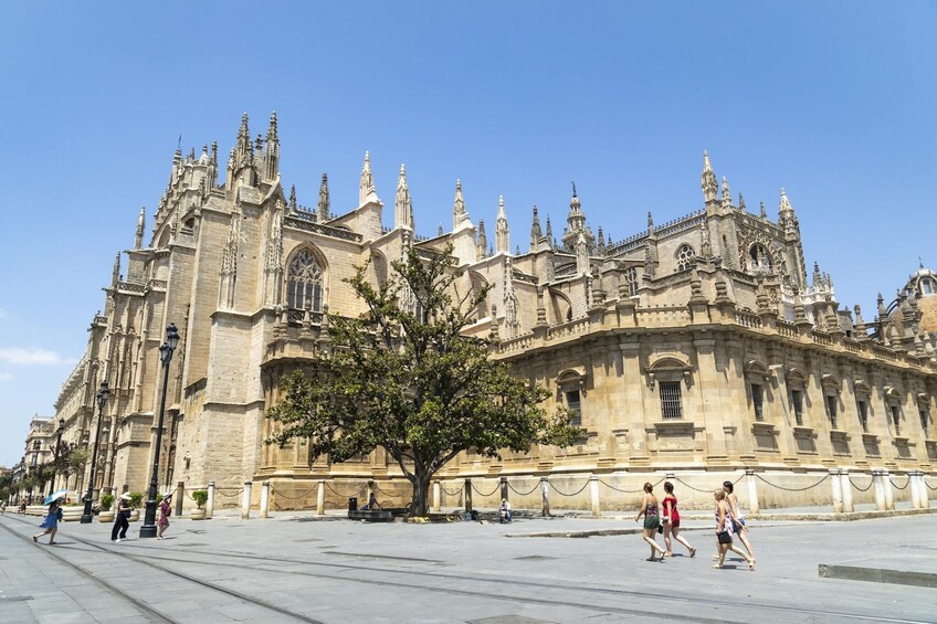 Seville Cultural Tour with Local Guide from the Algarve