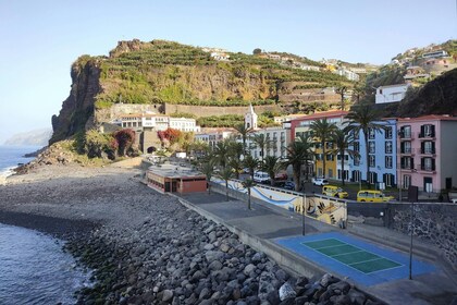 Excursión en 4x4 por el noroeste de Madeira con bosque de laurisilva y almu...