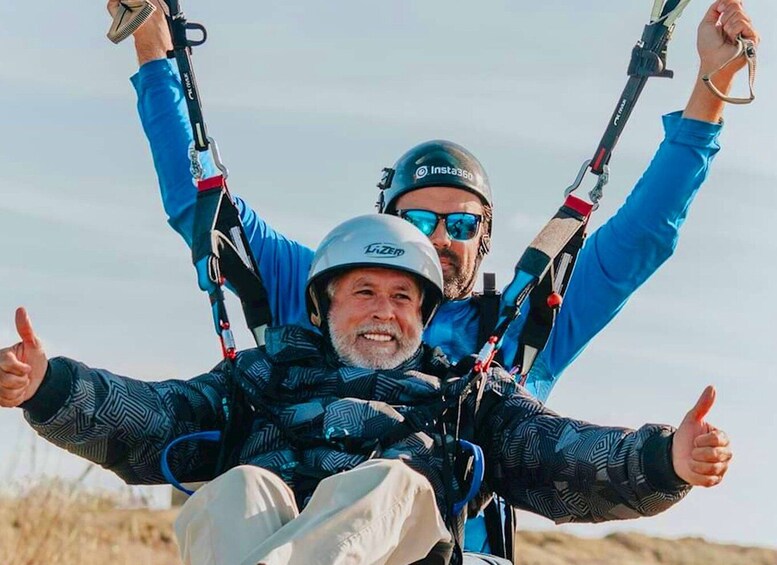 Nazare: Paragliding tandem flight