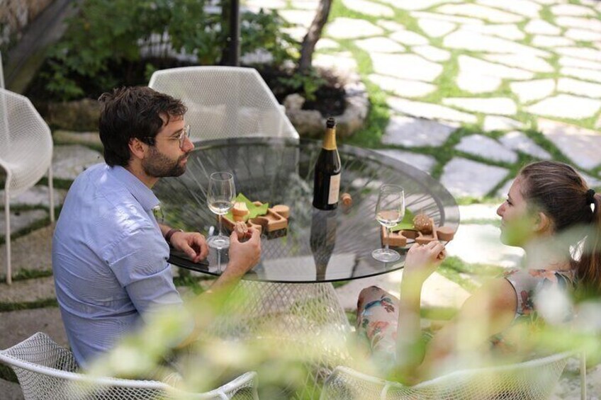 Aperitif in the garden
