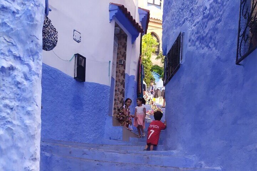 Enjoy Chefchaouen the Local Way