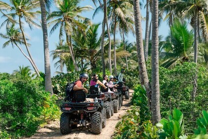 Liten grupp Exklusiv 4x4 ATV Punta Cana: Djungel & vilda stränder!