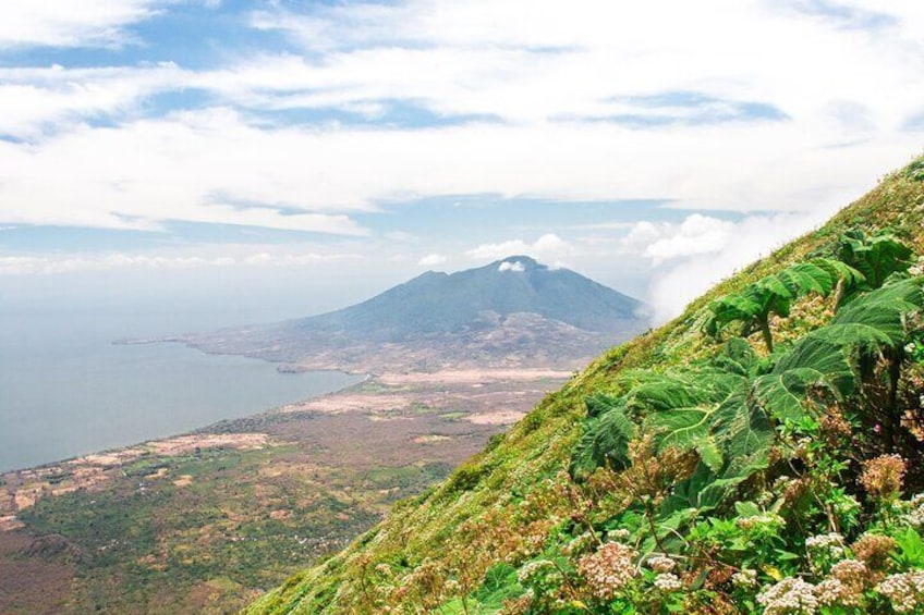 Private Tour Ometepe trekking Volcano Concepcion