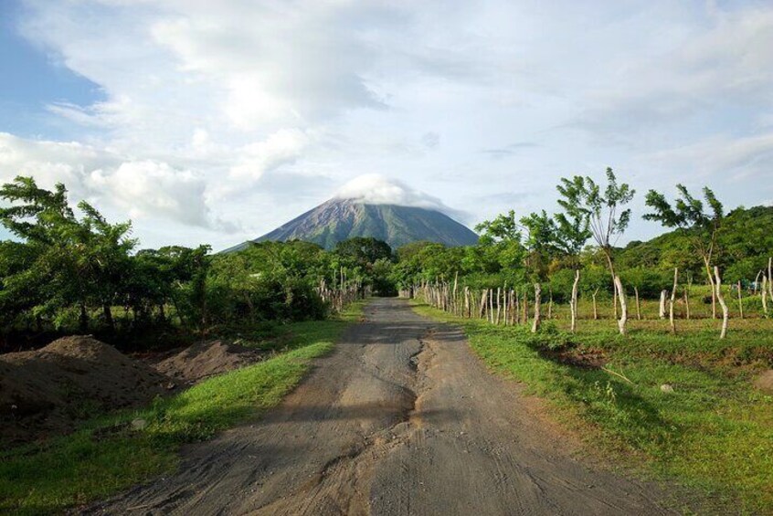 Private Tour Ometepe trekking Volcano Concepcion