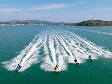 Bli med på Jet Ski Experience halvdagstur fra Phuket