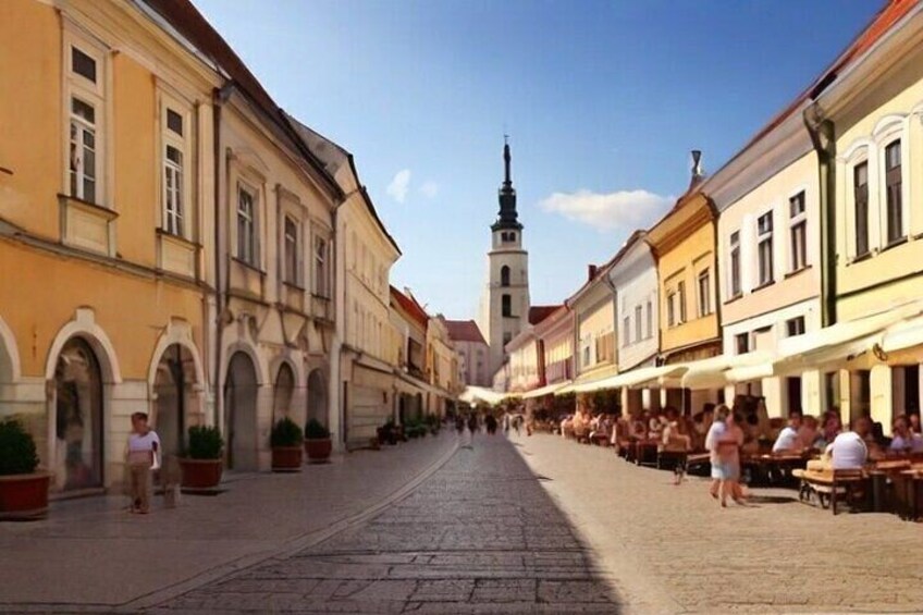 Private day trip from Budapest to Gyor, Bratislava & back