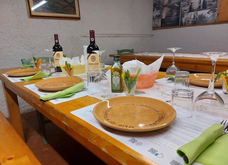 Picture 4 for Activity Sarteano: Tasting of oils and bruschetta