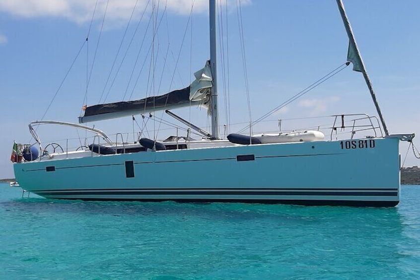 3-Hour Sailing Boat Excursion to Bosa for Small Groups