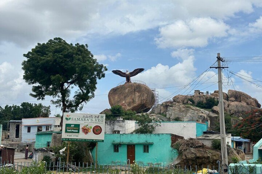 Full Day Guided Tour in Adiyogi, Lepakshi and Vidurashwatha