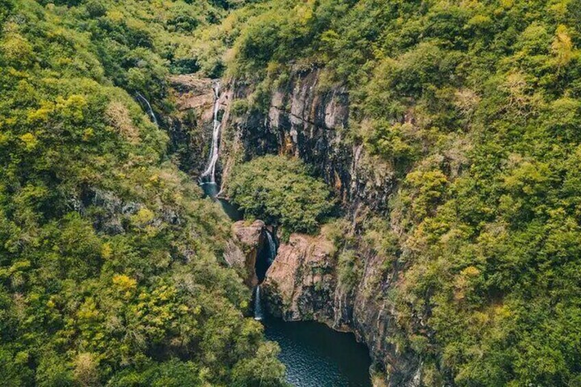 Half Day Hike to Seven Waterfalls in Mauritius