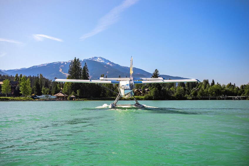 From Vancouver: Scenic Seaplane flight to Whistler & Bus return