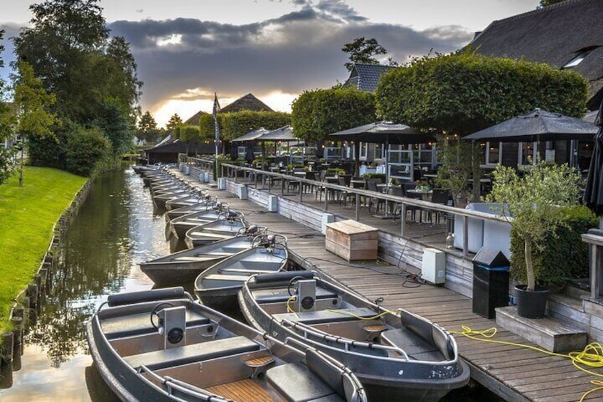 Giethoorn boat rental