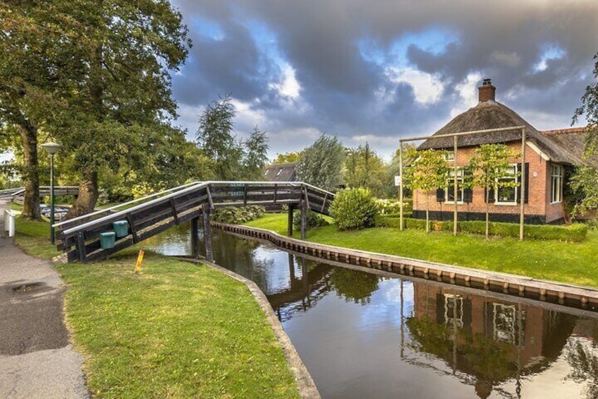 Giethoorn bridge