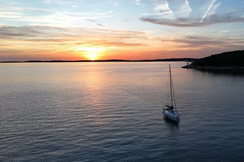 3 Hour Private Sunset Sailing Tour in Pula