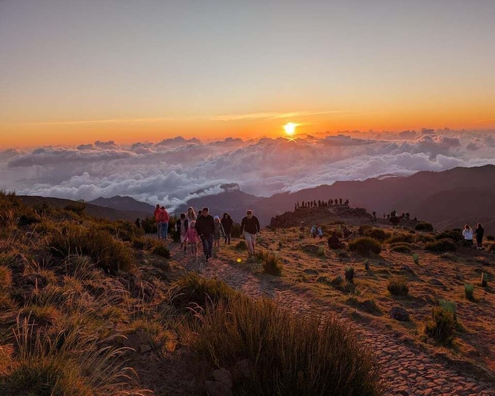 From Funchal: Pico do Arieiro Sunrise (Breakfast optional)