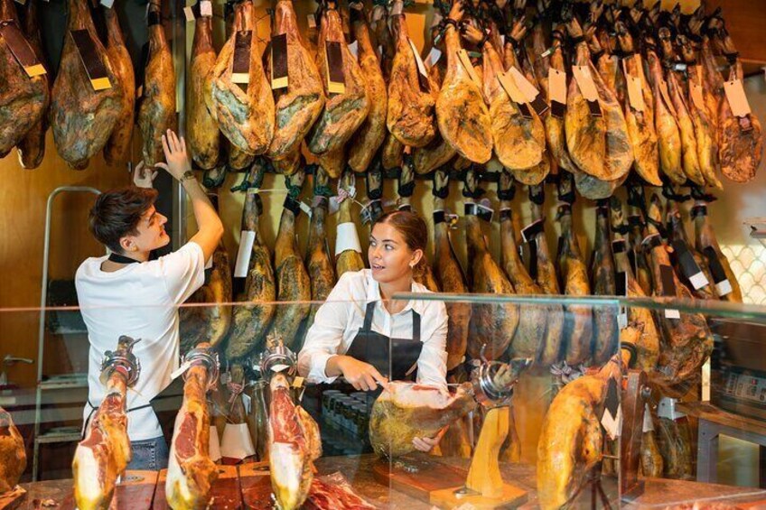 San Sebastian Food Tour: Pintxos, Drinks, and Tapas with a Local