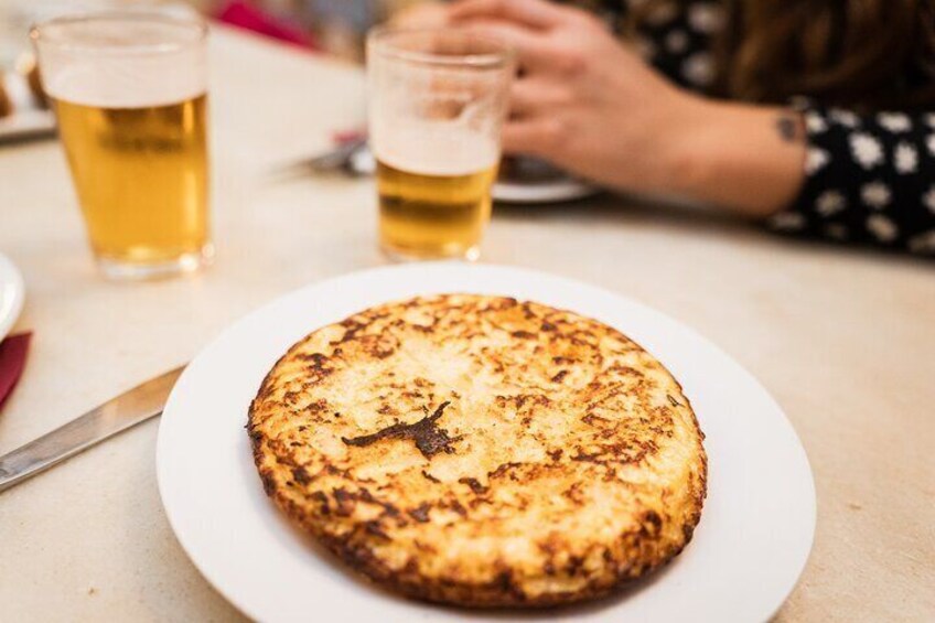 San Sebastian Food Tour: Pintxos, Drinks, and Tapas with a Local