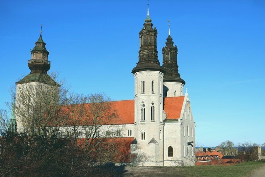 Self Guided Walking Game Tour of Headless Horseman in Visby