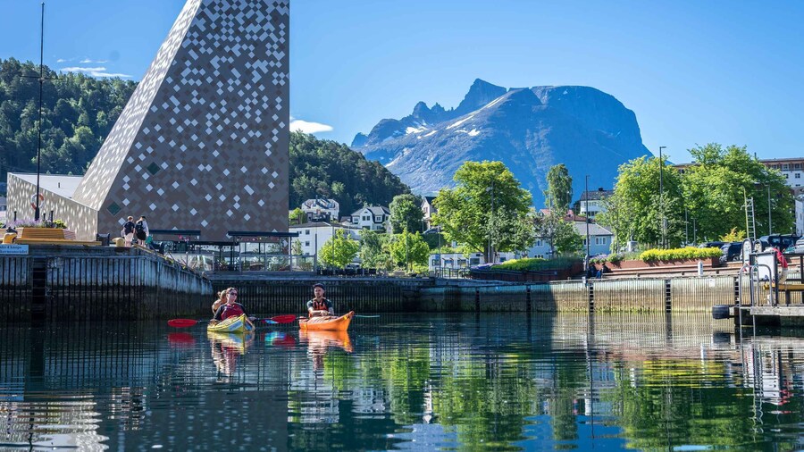 Åndalsnes: Kayaking in Majestic Romsdalsfjord