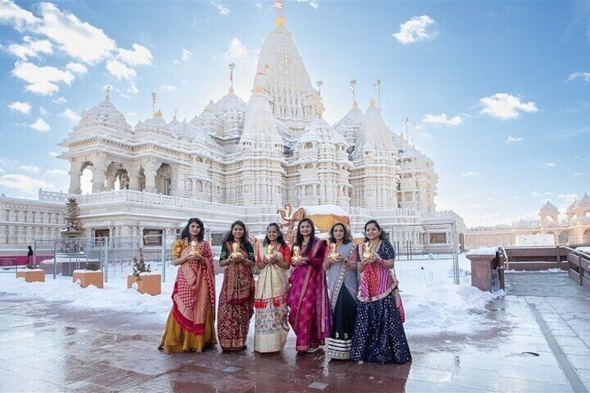 BAPS Hindu Mandir and Grand Mosque Abu Dhabi Tour From Dubai