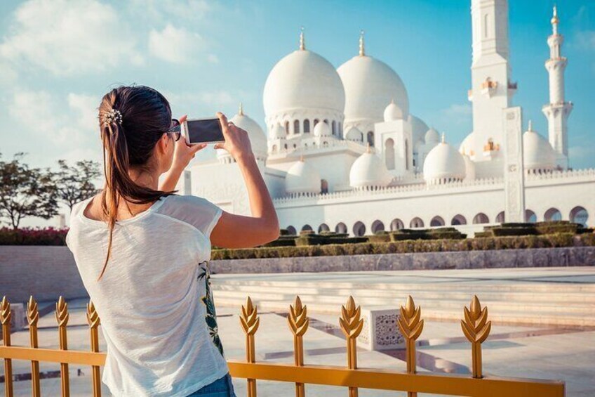 BAPS Hindu Mandir and Grand Mosque Abu Dhabi Tour From Dubai