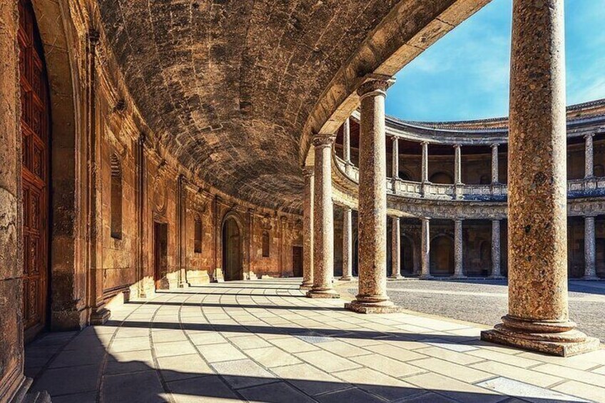 Tour with audio guide Nasrid Palaces Generalife and Alcazaba