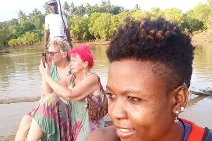 Kongo River Sunset Experience in Canoe