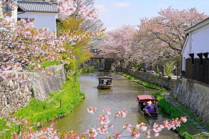 From Nagoya: Castles and Canals in Hikone and Omi Hachiman
