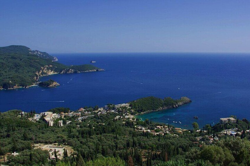 Lakones and the ‘Bella Vista’ viewpoint from the Golden Fox