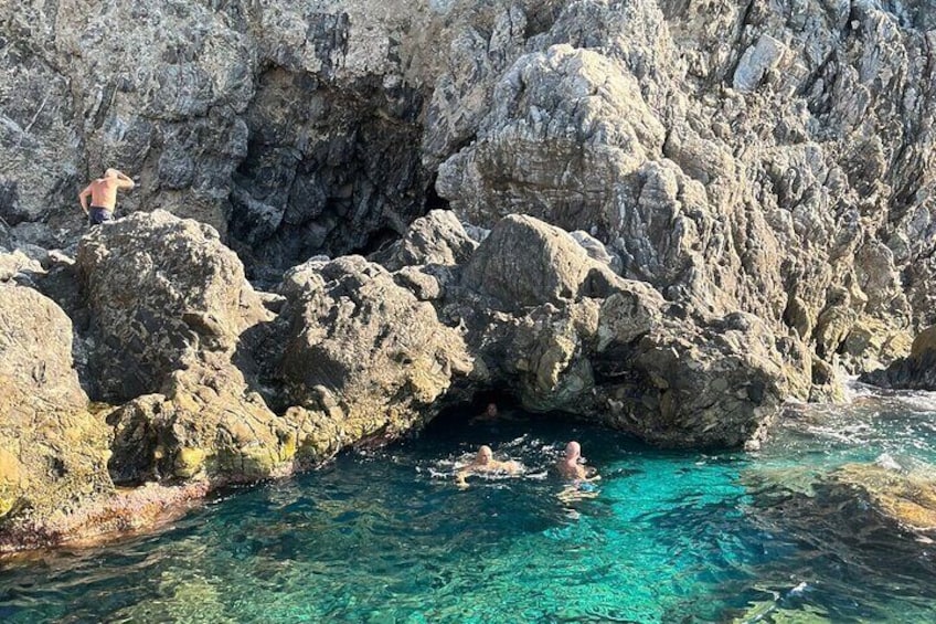 6-hour boat tour from Torre Faro to Scilla