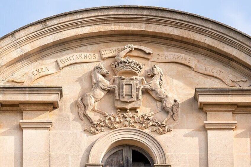 The coat of arms of the Château de Sérame and the Exéa Family