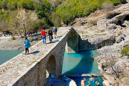 Tour to Benje Thermal Baths and Langarica Canyon