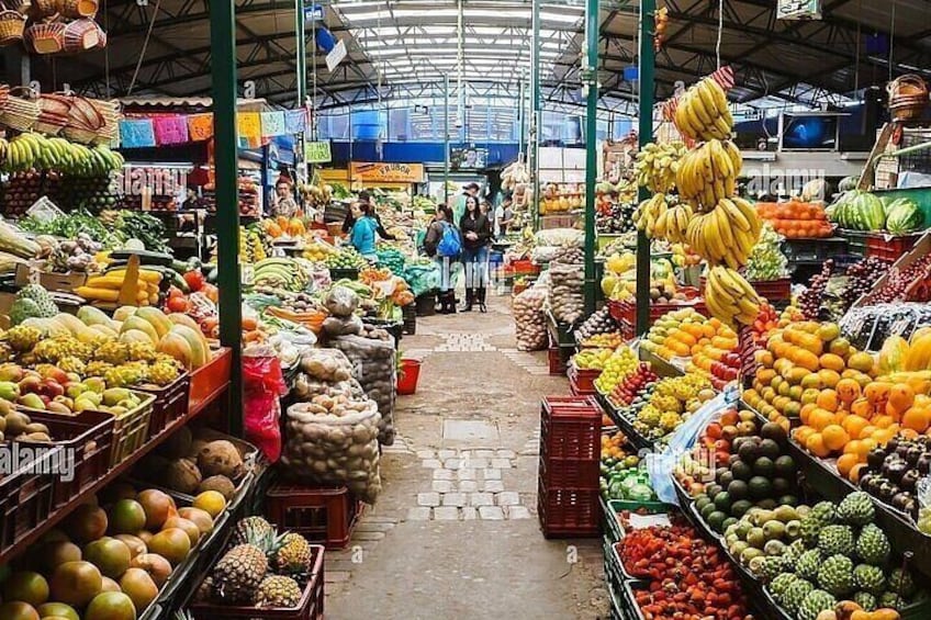 Paloquemao market with exotic fruits, coffee & empandas