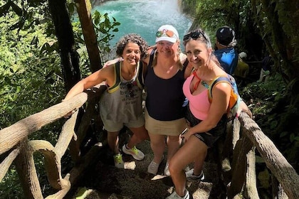 Randonnée dans le parc national du volcan Rio Celeste Tenorio