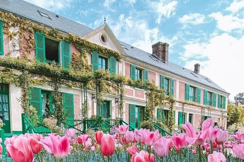 CLAUDE MONET’S HOUSE AND GARDENS - GIVERNY