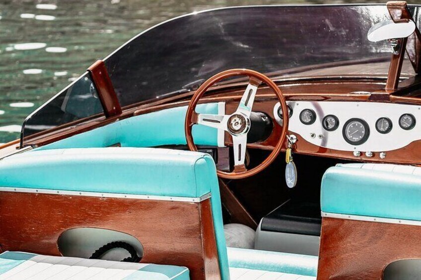 1H Lake Como Cruise with vintage wooden motorboat Open Bar