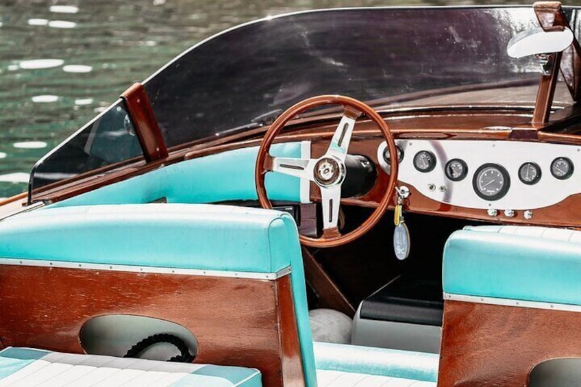 1H Lake Como Cruise with vintage wooden motorboat Open Bar