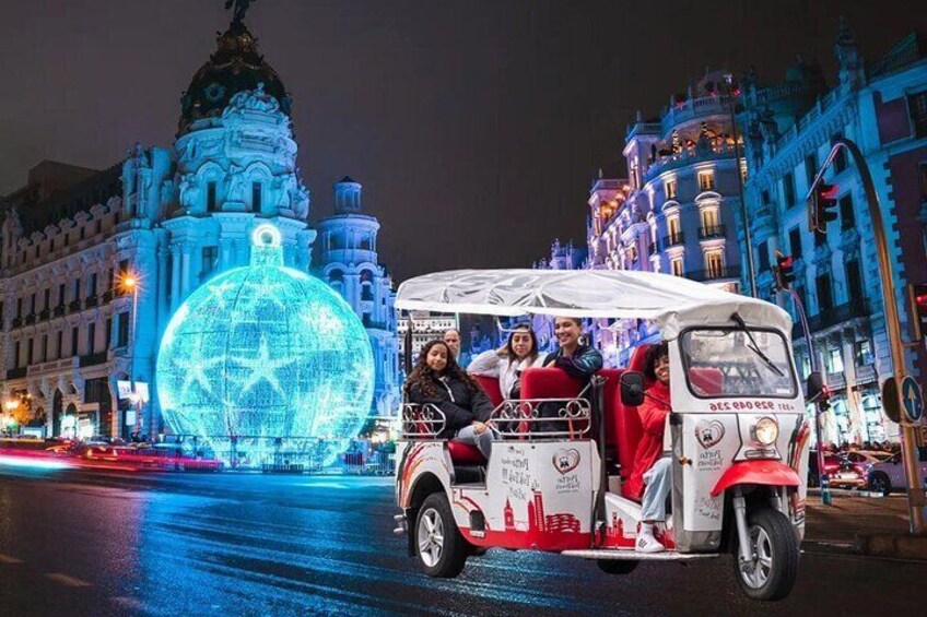 Madrid: Christmas Lights Night Tour by Electric Tuk Tuk