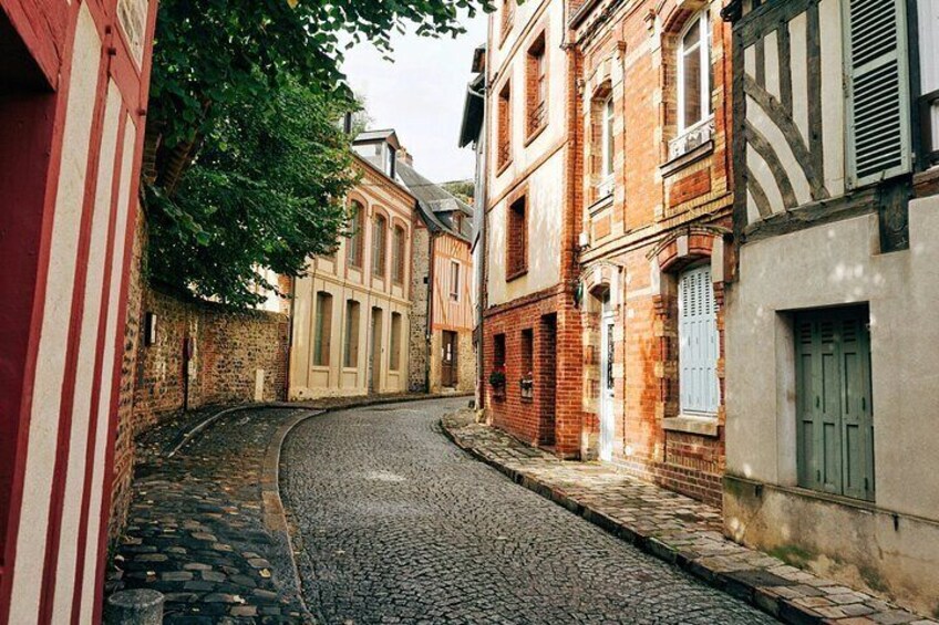 Private Guided Walking Discovery Tour of Honfleur