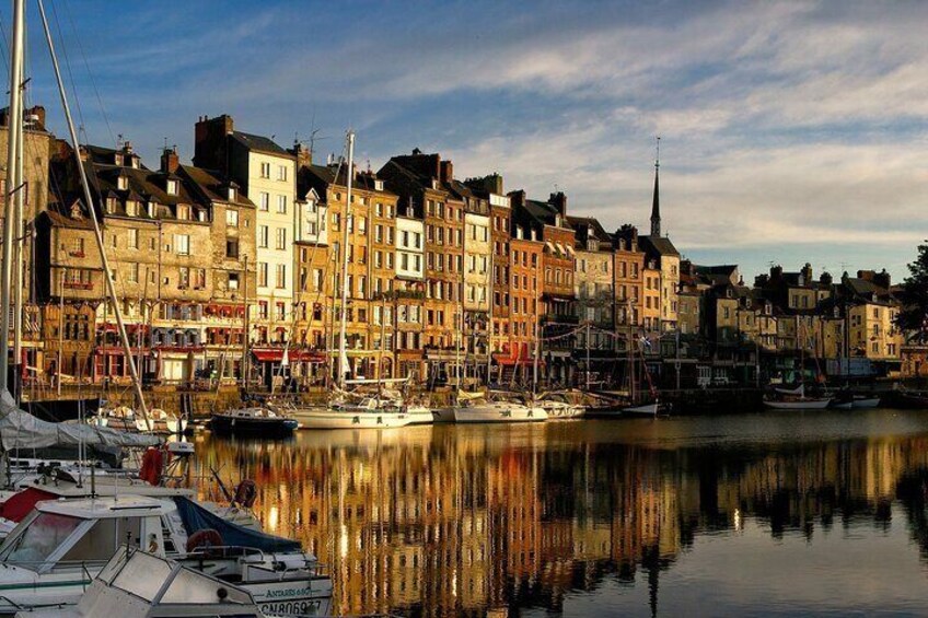 Private Guided Walking Discovery Tour of Honfleur