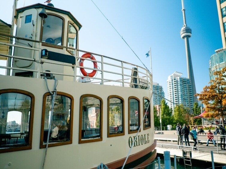 Toronto Walking Tour With Boat Cruise
