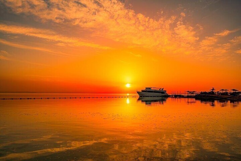 Private Yacht Tour in the Heart of Red Sea