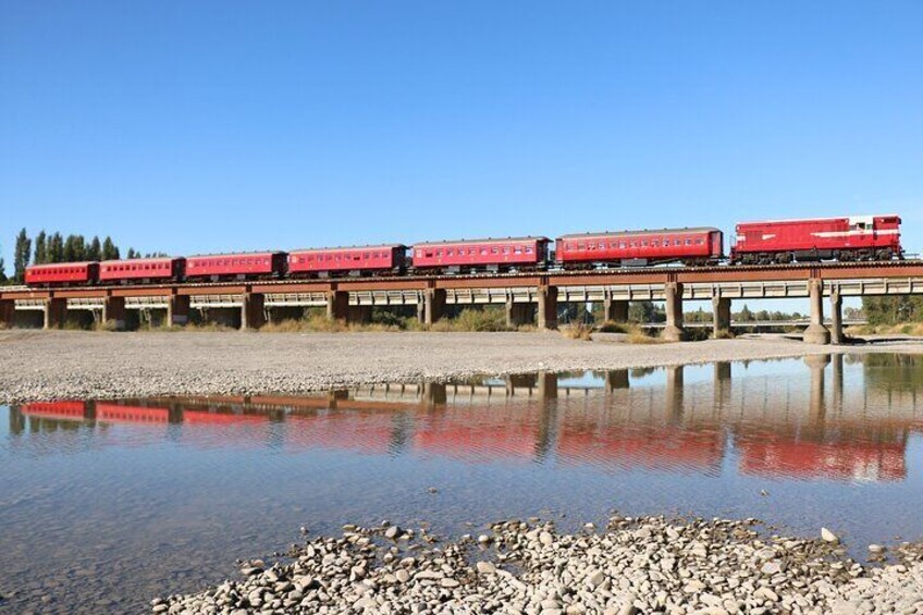 Marlborough Flyer Roundtrip Train Tour from Picton to Seddon 