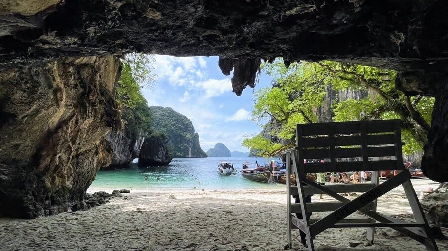 Krabi's Hong Island Speed Boat Blast