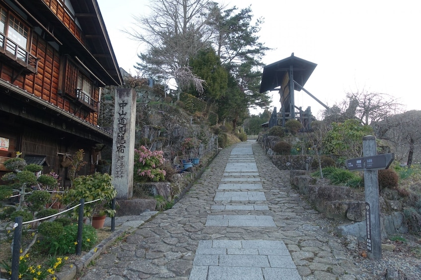 From Nagoya: Eihoji, Enakyo, Magome-juku & Tsumago-juku 1-Day Bus Tour