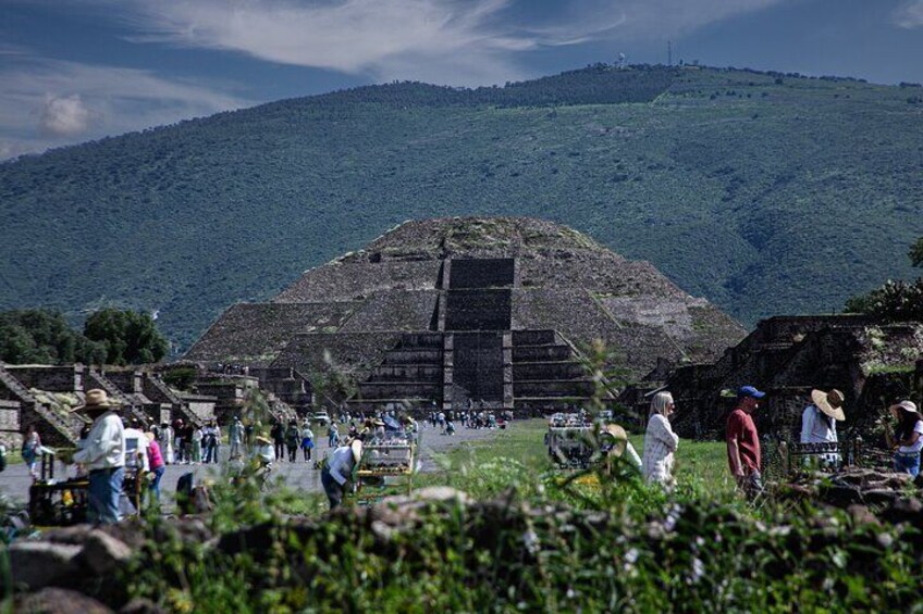 Balloon flight + pick up in CDMX + Breakfast in Cave + Teotihuacan