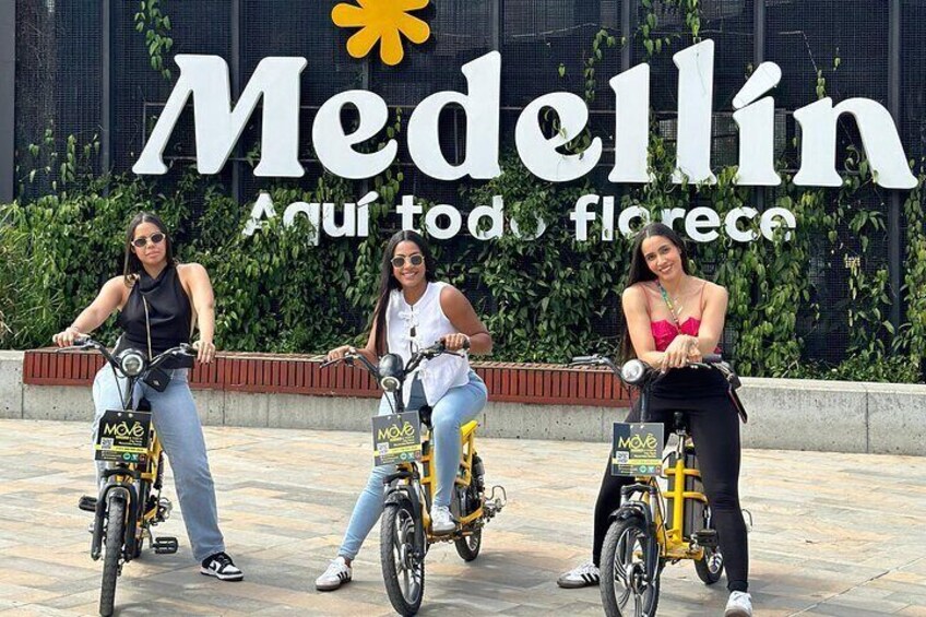 Medellin Private VIP Electric Bike Tour with Lunch
