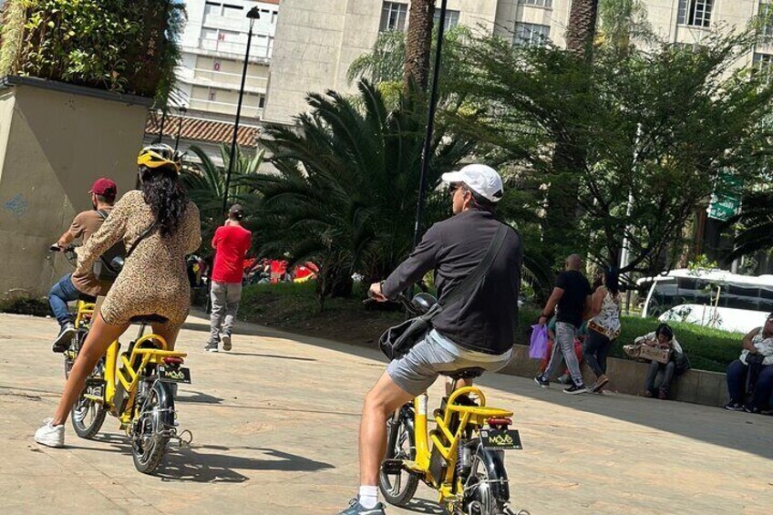 VIP Private Half-Day Electric Bike Tour + Lunch