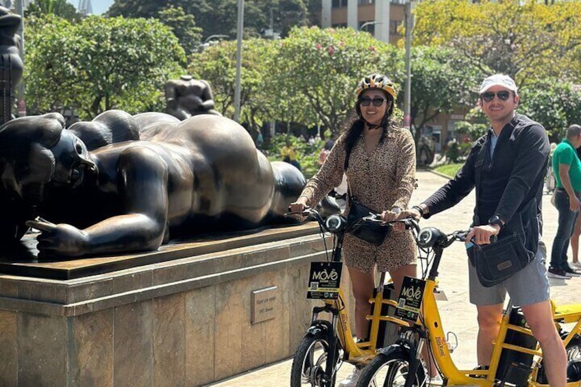 Medellin Private VIP Electric Bike Tour with Lunch