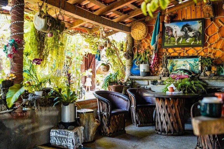 Living room from the bakery at El Progreso Bridge